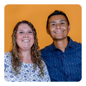 Logotipo de grupo de Bini Diego y Débora