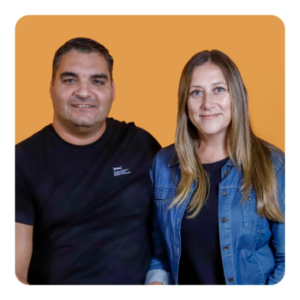 Logotipo de grupo de Nassif Pablo y Roxana